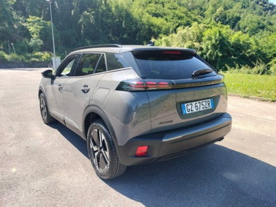 Peugeot 2008 1.2 turbo Allure 100cv (8)