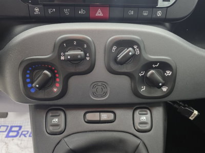 Fiat Panda 1.0 FireFly S&S Hybrid City Cross (14)