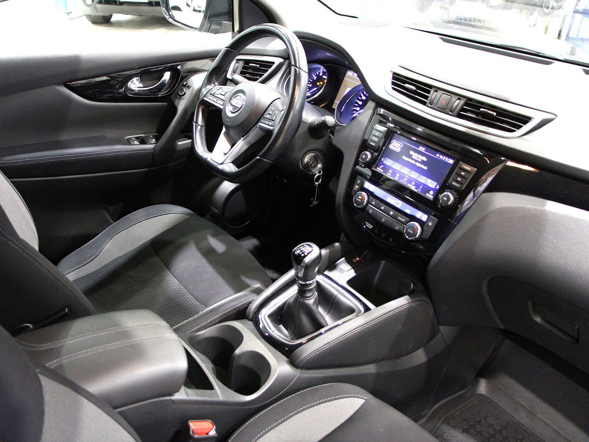 Nissan Qashqai 1.3 DIG-T 140 CV Business (10)