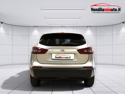 Nissan Qashqai 1.3 DIG-T 140 CV Business (6)