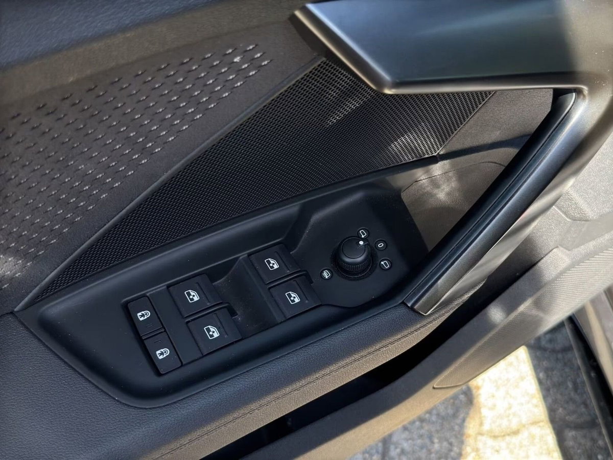 Audi RS 3 Sportback 3 2.5 TFSI quattro S tronic (12)