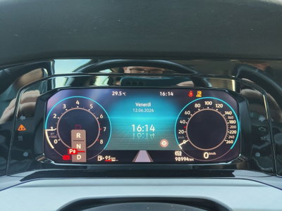 Volkswagen Golf 1.5 TGI DSG Style (8)