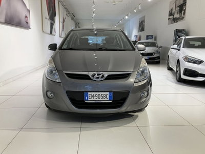 Hyundai i20 1.4 CRDi 5p. Sound Edition (2)