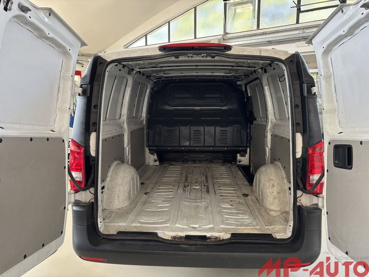 Mercedes-Benz Vito mixto 110 cdi long (9)