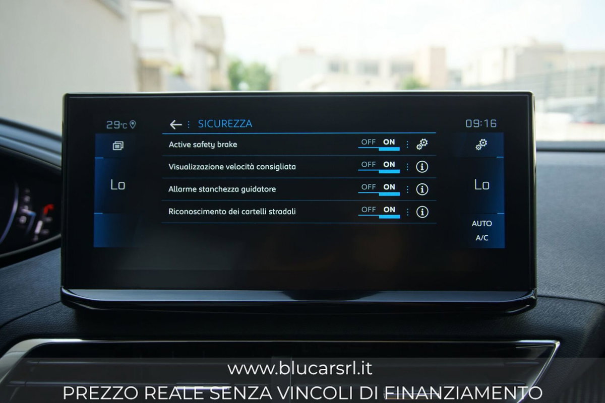 Peugeot 3008 BlueHDi 130 S&S EAT8 Allure Pack (18)