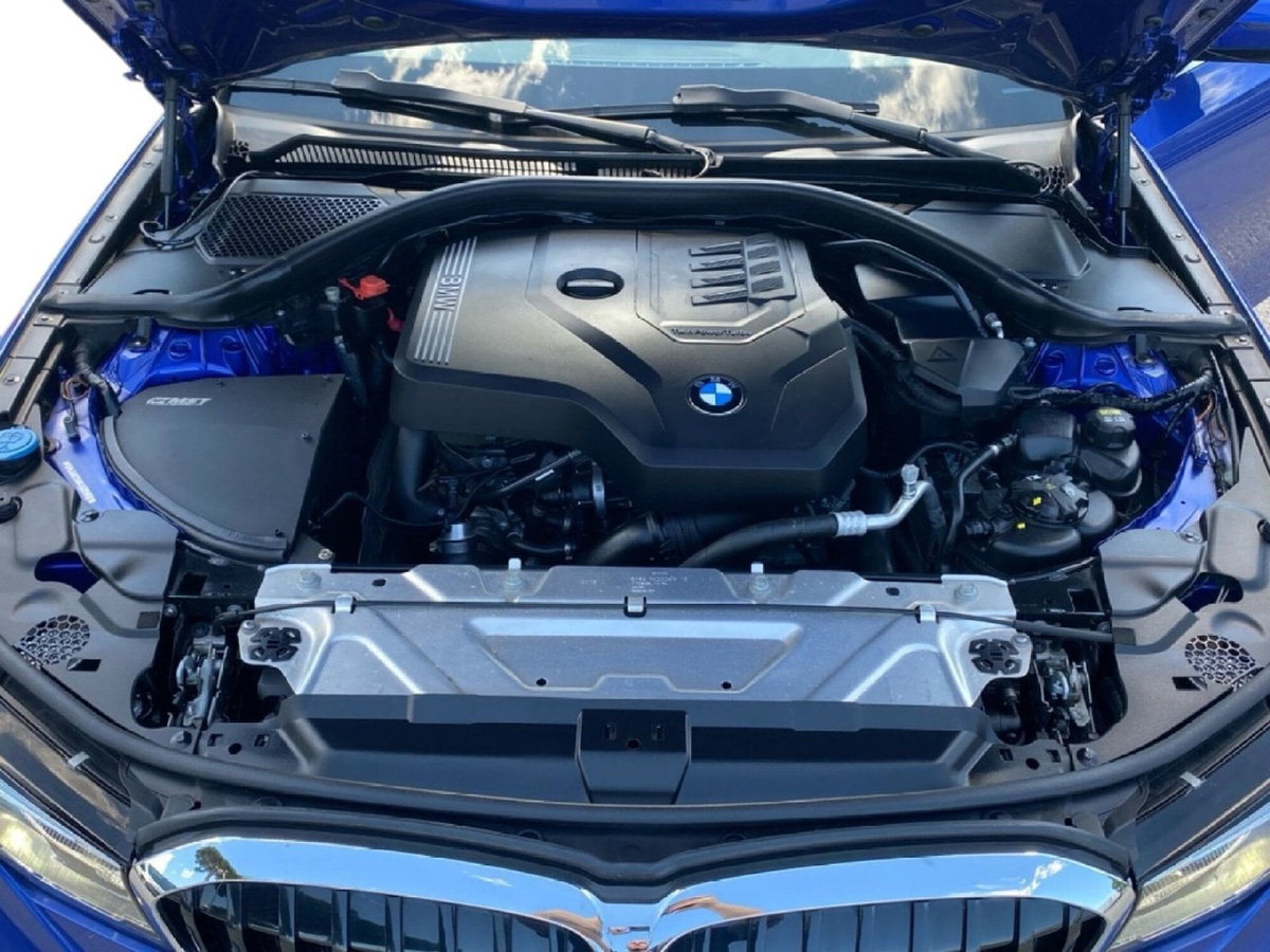 BMW Serie 3 330i Msport (10)
