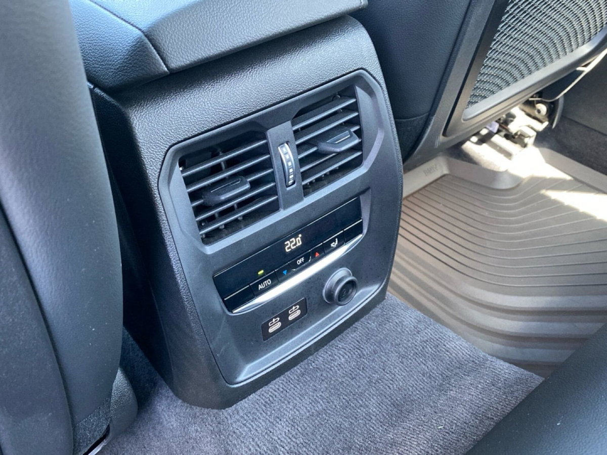 BMW Serie 3 330i Msport (15)