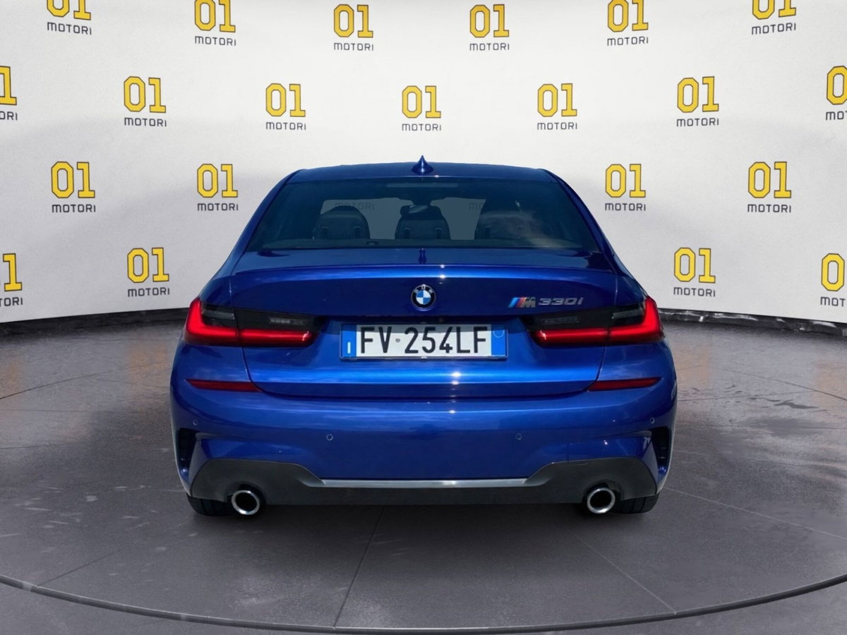 BMW Serie 3 330i Msport (4)