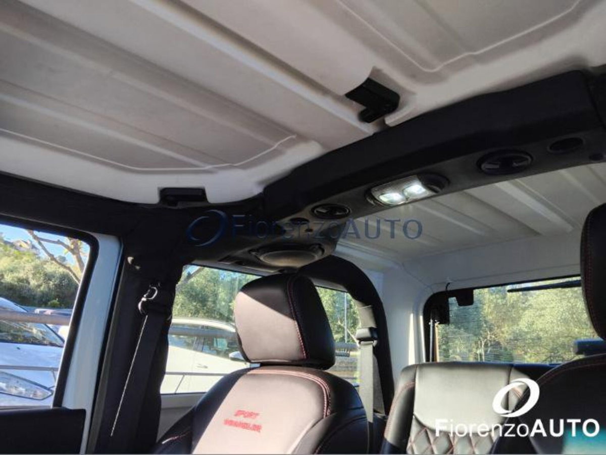 Jeep Wrangler 3.6 V6 Sahara Auto (6)