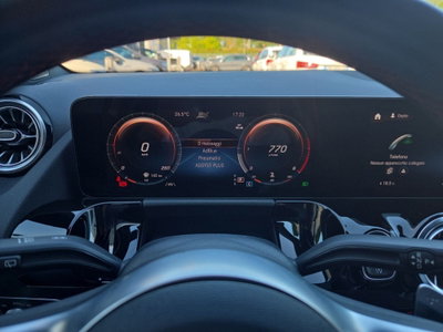 Mercedes-Benz GLA SUV 200 d AMG Line Premium Plus 4matic auto (12)