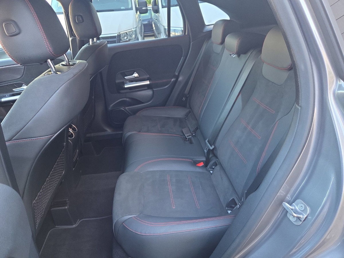 Mercedes-Benz GLA SUV 200 d AMG Line Premium Plus 4matic auto (9)