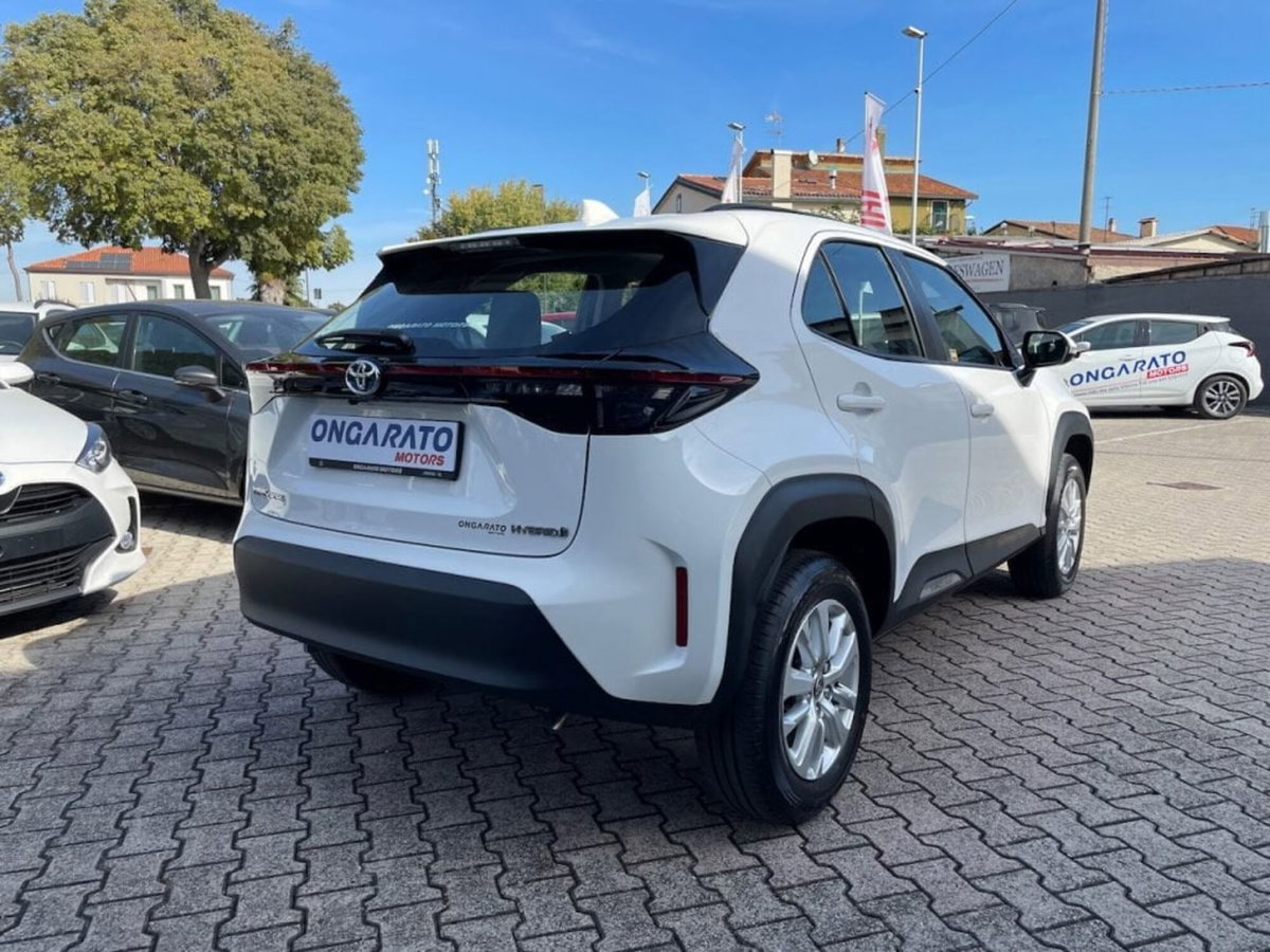 Toyota Yaris Cross 1.5 Hybrid 5p. E-CVT Active (5)
