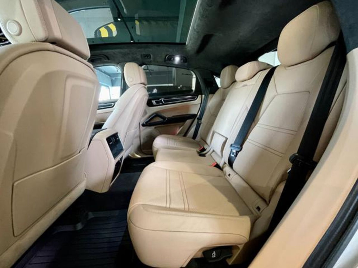 Porsche Cayenne Coupé 4.0 GTS (15)