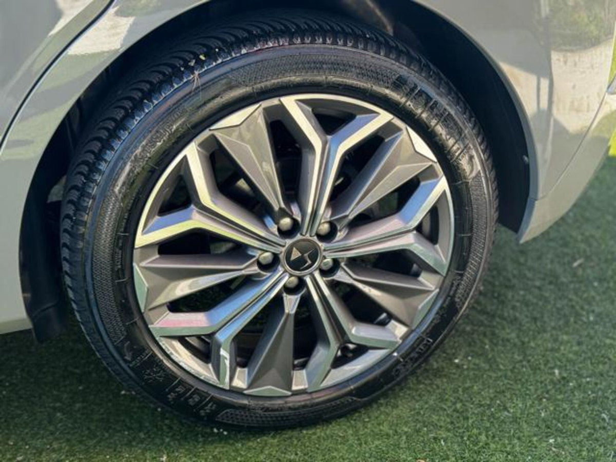 Ds DS 4 DS 4 BlueHDi 130 aut. Cross Trocadero (17)