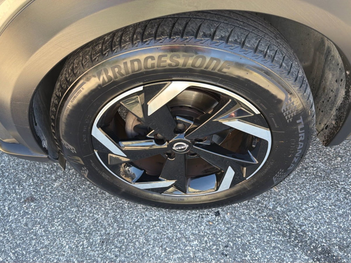 Nissan Juke 1.0 dig-t Acenta 114cv (9)