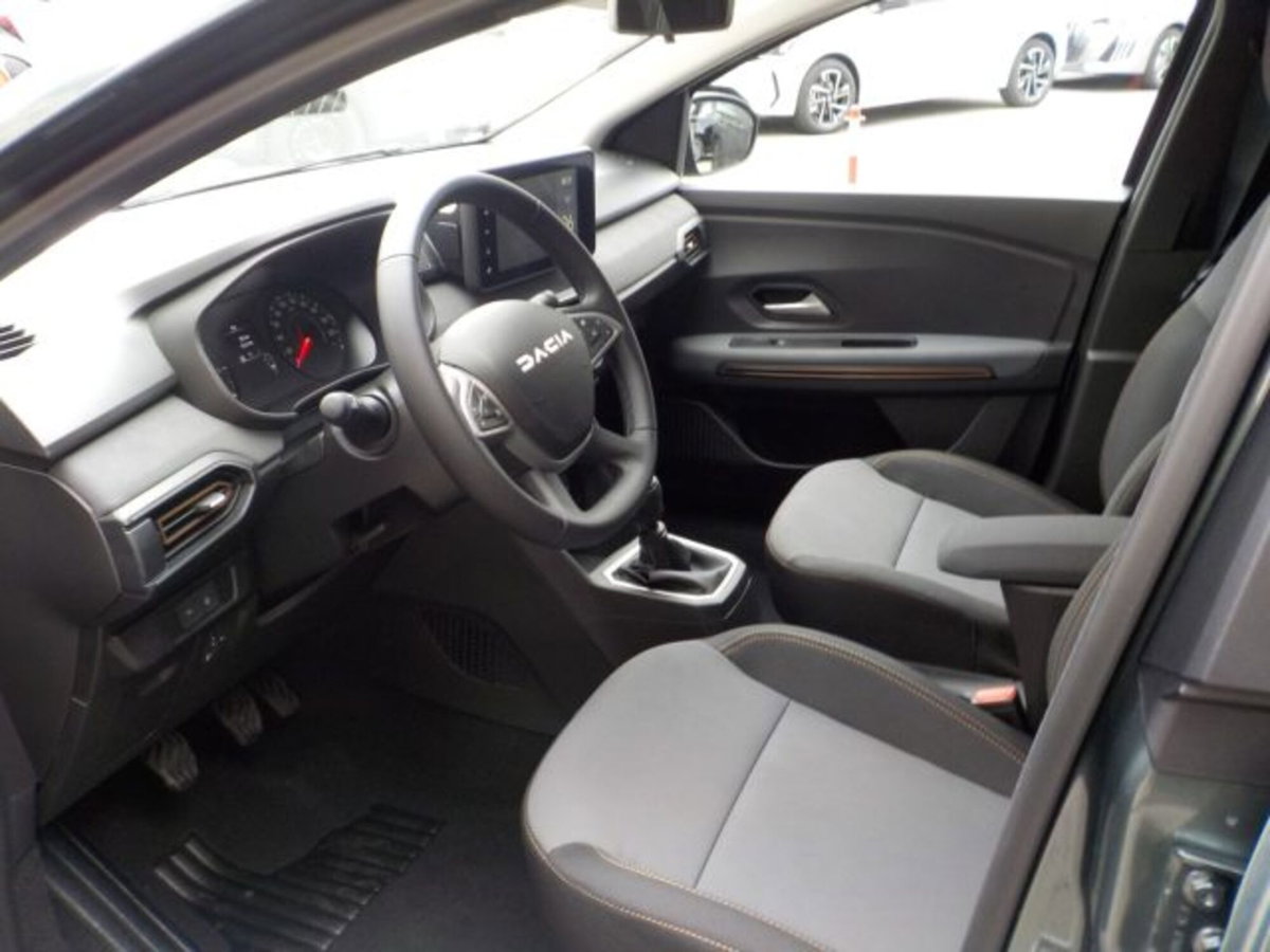 Dacia Jogger 1.2 Eco-G Expression 120cv (6)
