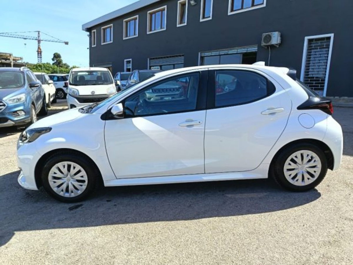 Toyota Yaris Cross 1.5 Hybrid 5p. E-CVT Lounge (4)