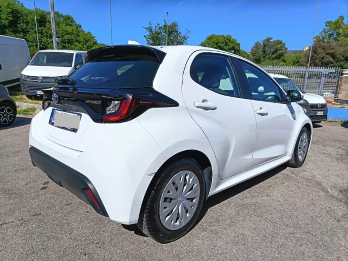 Toyota Yaris Cross 1.5 Hybrid 5p. E-CVT Lounge (6)