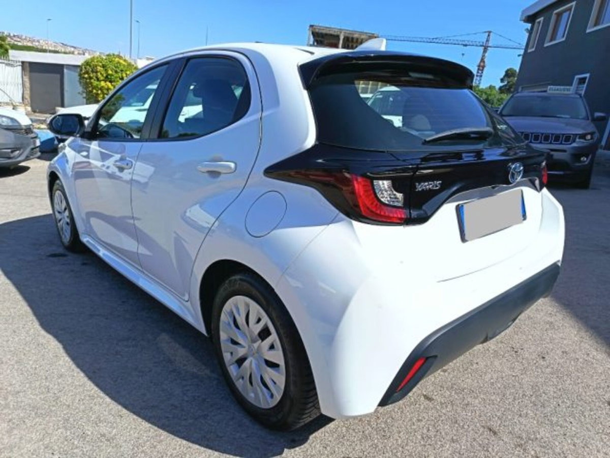 Toyota Yaris Cross 1.5 Hybrid 5p. E-CVT Lounge (7)
