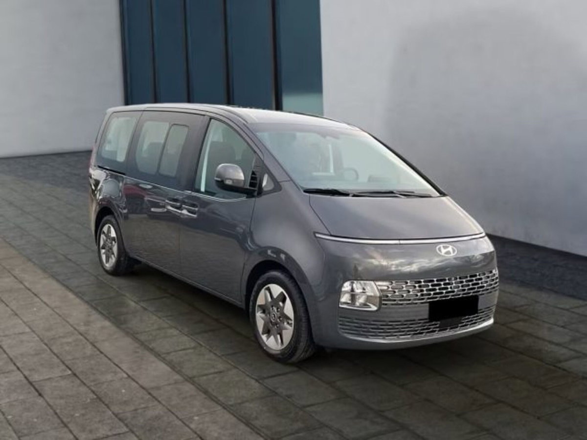 Hyundai Staria 1.6 hev 2wd auto (5)