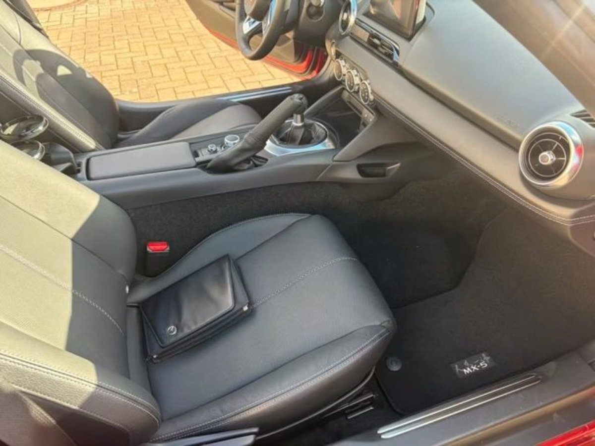 Mazda MX-5 2.0L Skyactiv-G Sport (10)