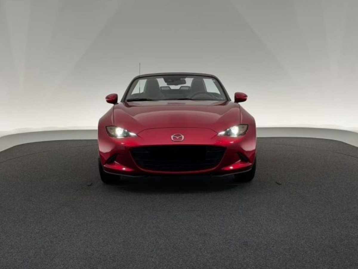 Mazda MX-5 2.0L Skyactiv-G Sport (2)