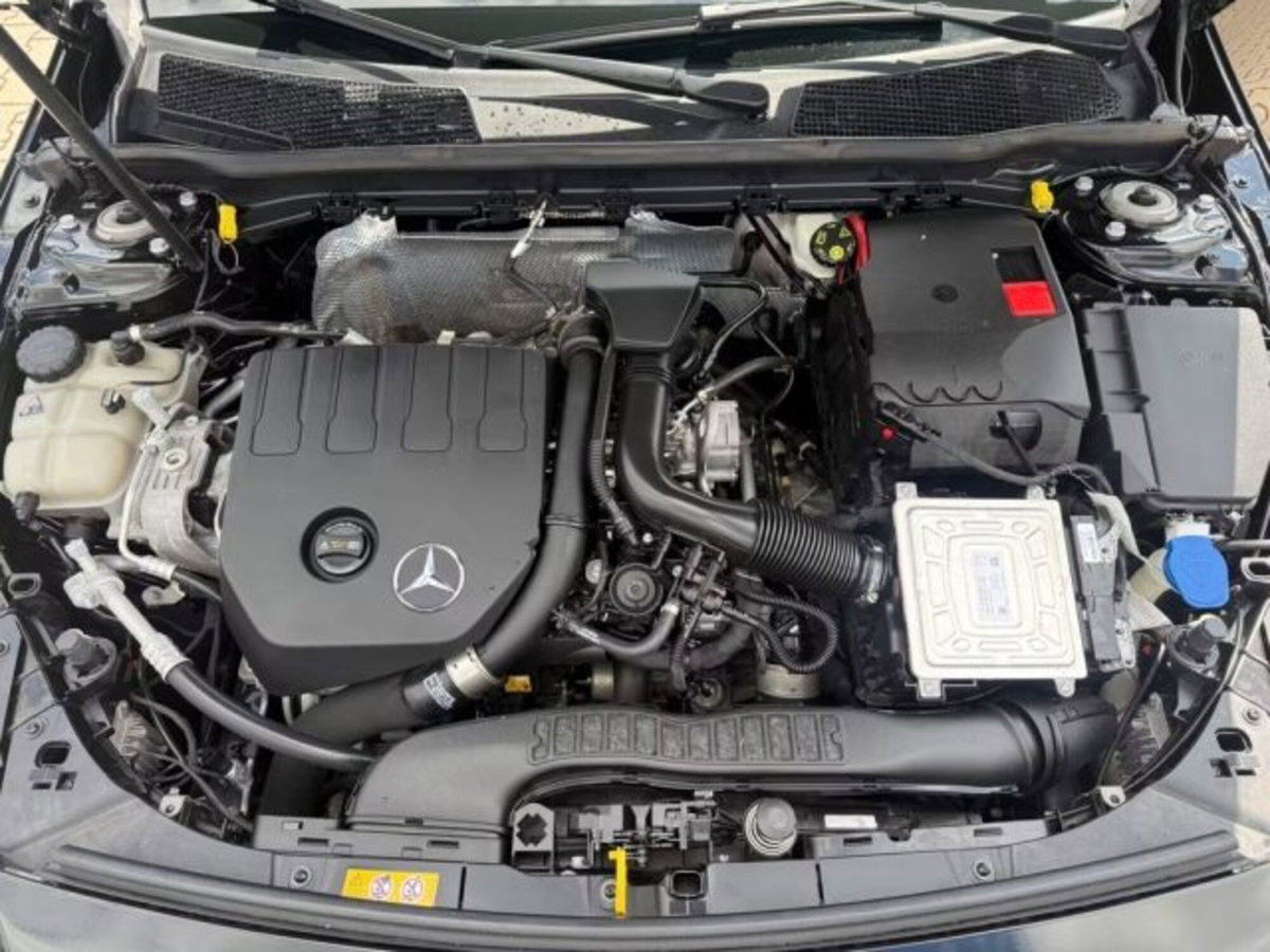 Mercedes-Benz Classe A 180 Executive (16)