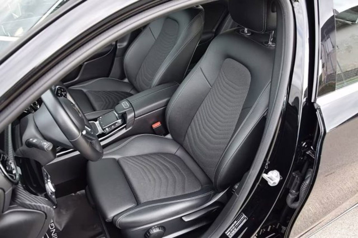 Mercedes-Benz Classe A 160 Sport (4)