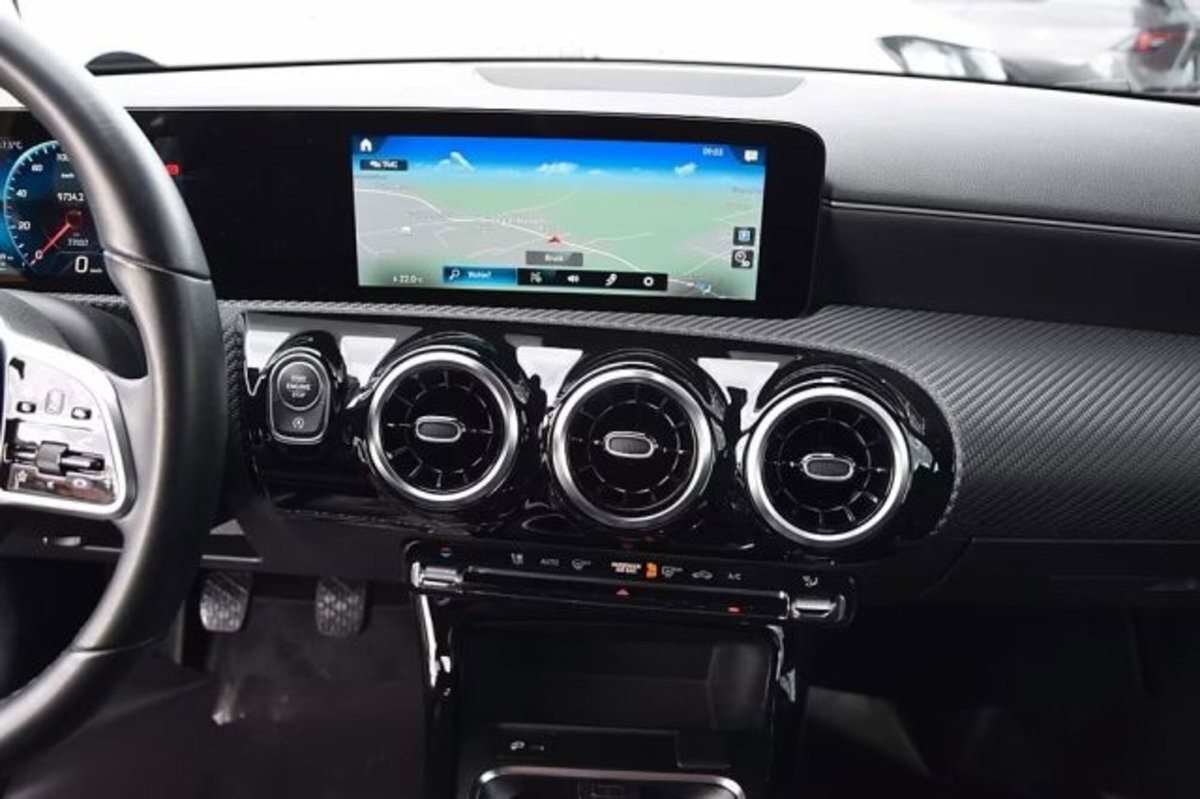 Mercedes-Benz Classe A 160 Sport (6)