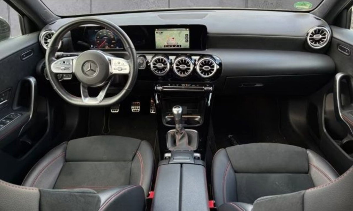 Mercedes-Benz Classe A 180 Premium (6)
