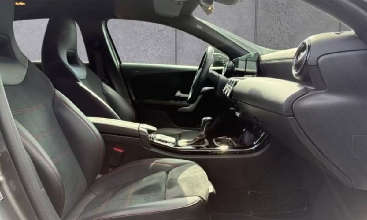 Mercedes-Benz Classe A 180 Premium (7)