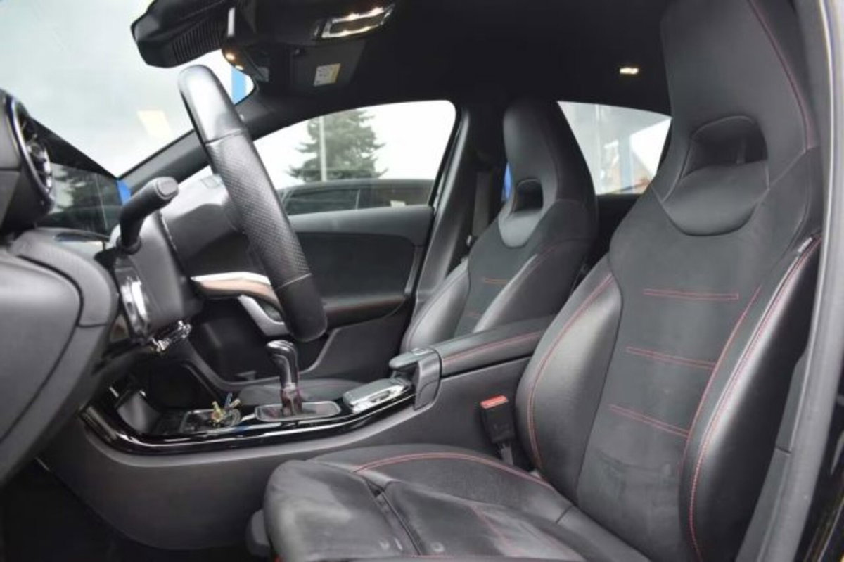 Mercedes-Benz Classe A 180 AMG Line Premium Plus auto (10)