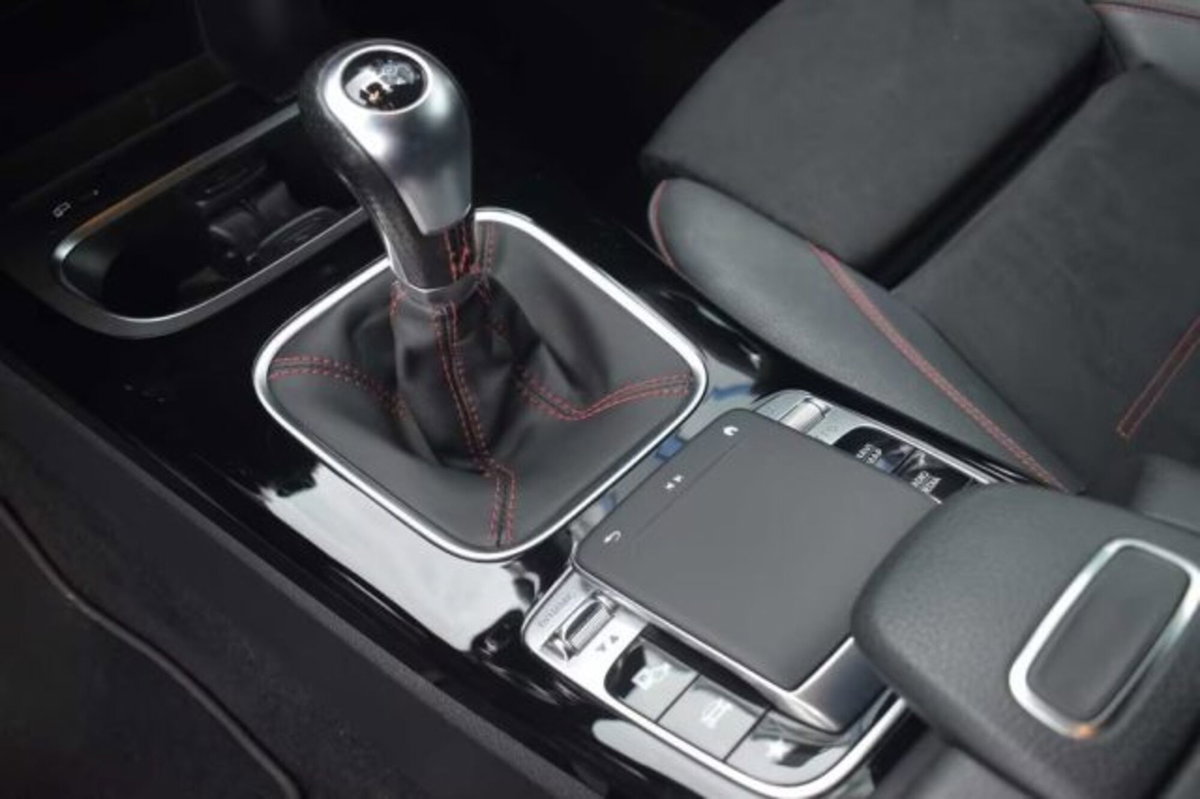 Mercedes-Benz Classe A 180 AMG Line Premium Plus auto (12)