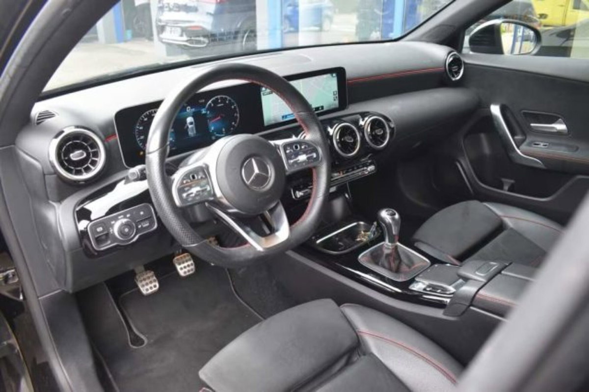 Mercedes-Benz Classe A 180 AMG Line Premium Plus auto (9)
