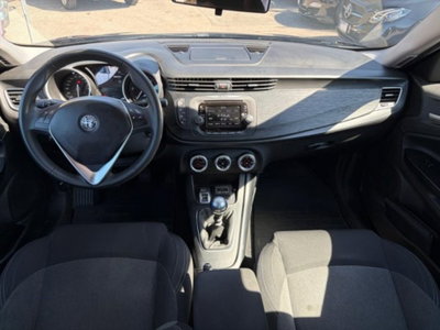 Alfa Romeo Giulietta 1.6 JTDm Giulietta 120cv (13)