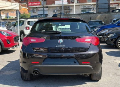 Alfa Romeo Giulietta 1.6 JTDm Giulietta 120cv (5)