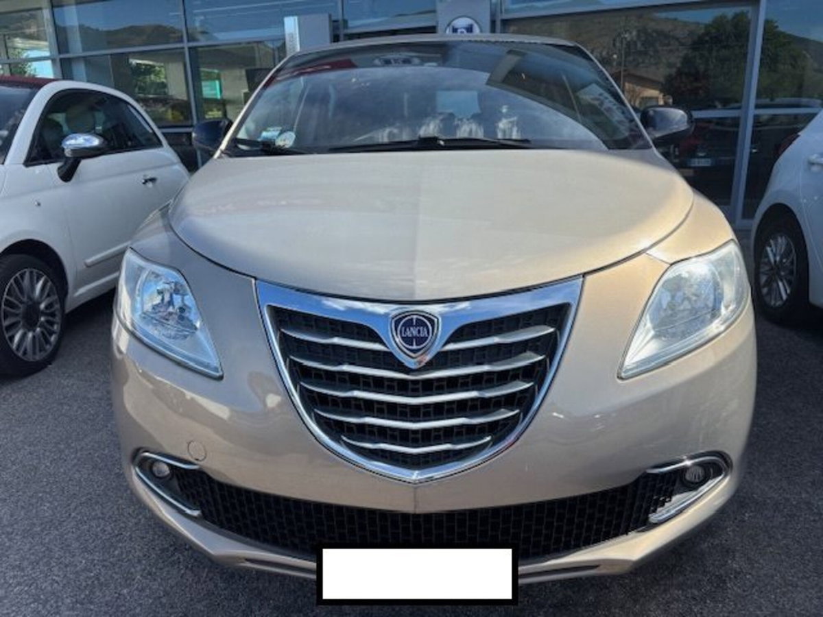 Lancia Ypsilon 1.2 69 CV 5 porte Gold