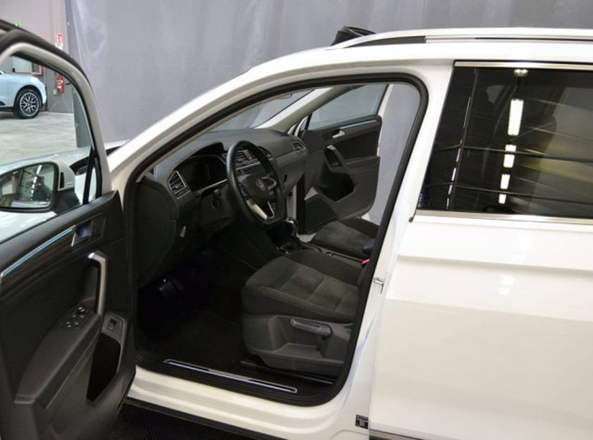 Volkswagen Tiguan Allspace 2.0 tdi Elegance 150cv dsg (2)
