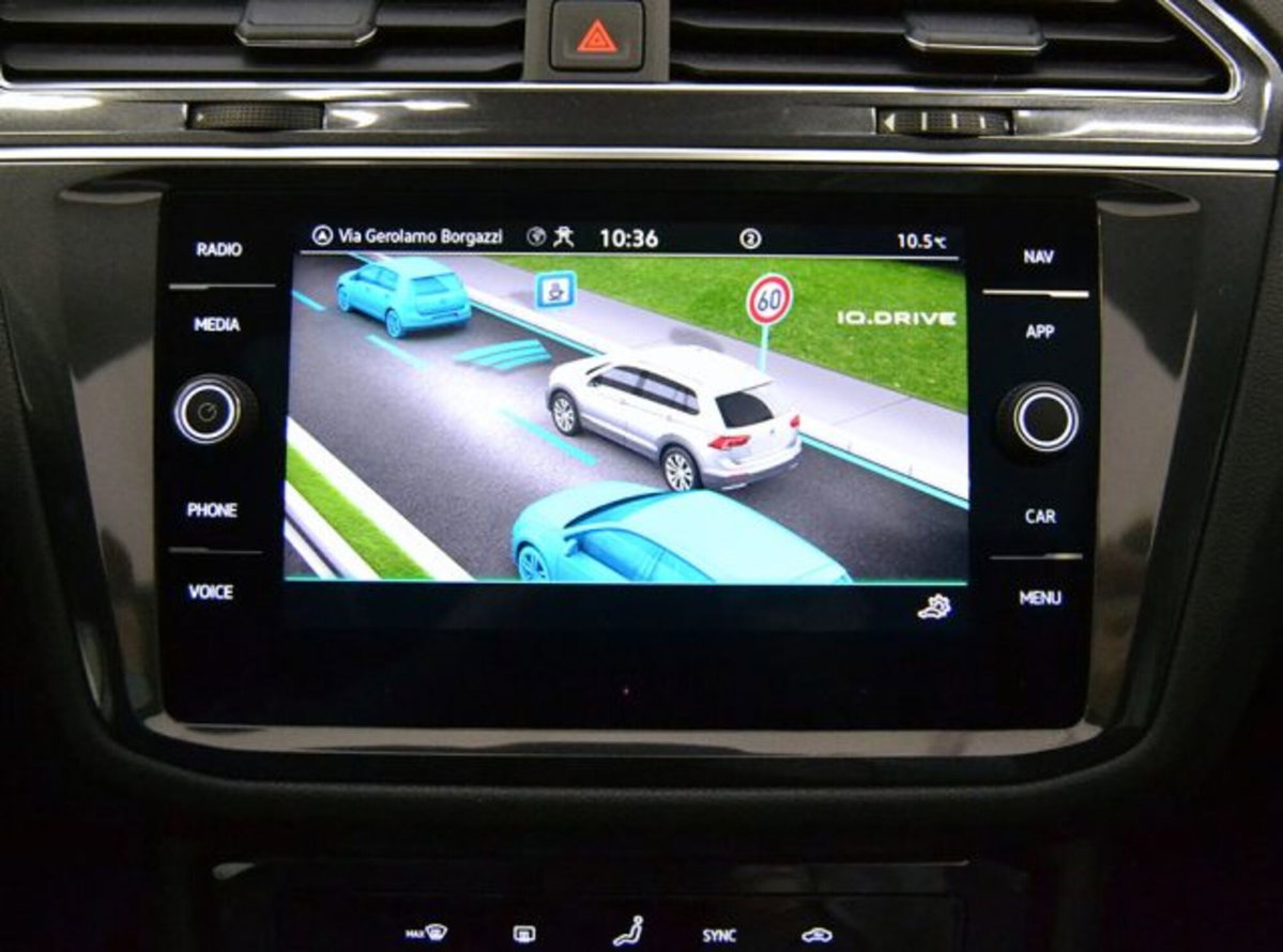 Volkswagen Tiguan Allspace 2.0 tdi Elegance 150cv dsg (9)