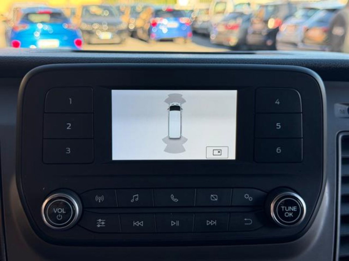 Ford Transit Custom Furgone 320 2.0 EcoBlue Hybrid 130 PC Combi Trend (12)