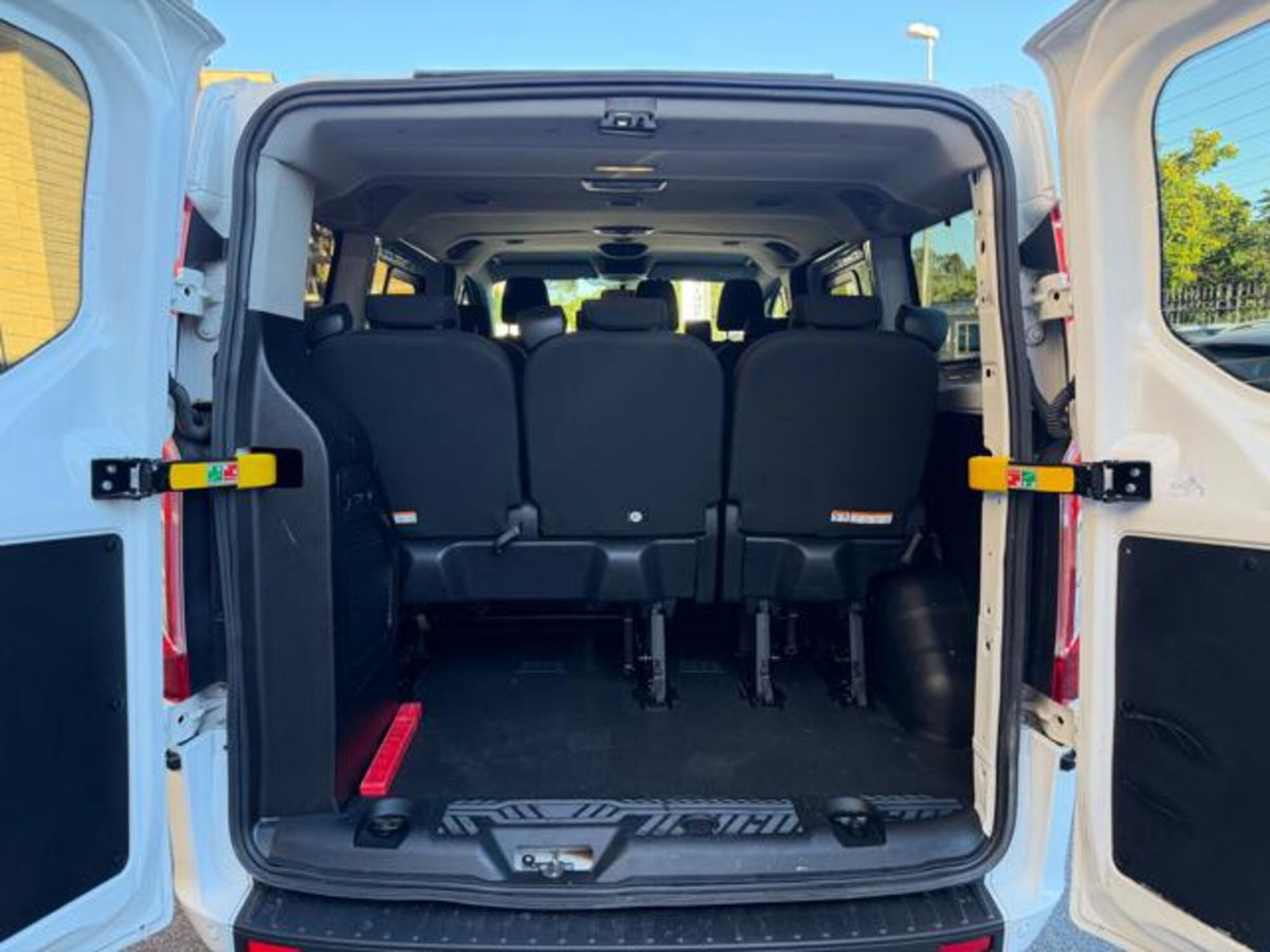Ford Transit Custom Furgone 320 2.0 EcoBlue Hybrid 130 PC Combi Trend (7)
