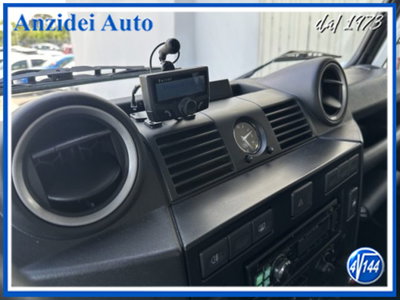 Land Rover Defender 90 2.2 TD4 S.W. E Pack Expedition N1 (13)