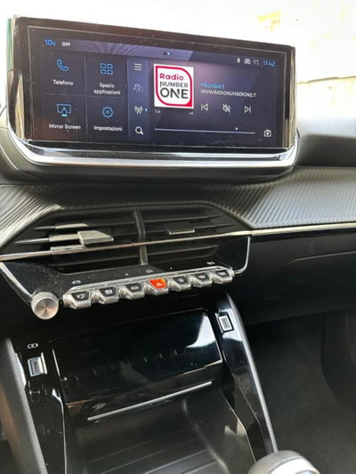 Peugeot 2008 PureTech 100 S&S Allure Navi Pack (15)