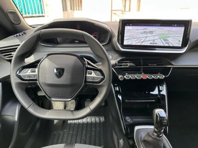 Peugeot 2008 PureTech 100 S&S Allure Navi Pack (8)