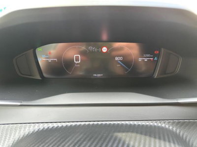 Peugeot 2008 PureTech 100 S&S Allure Navi Pack (9)