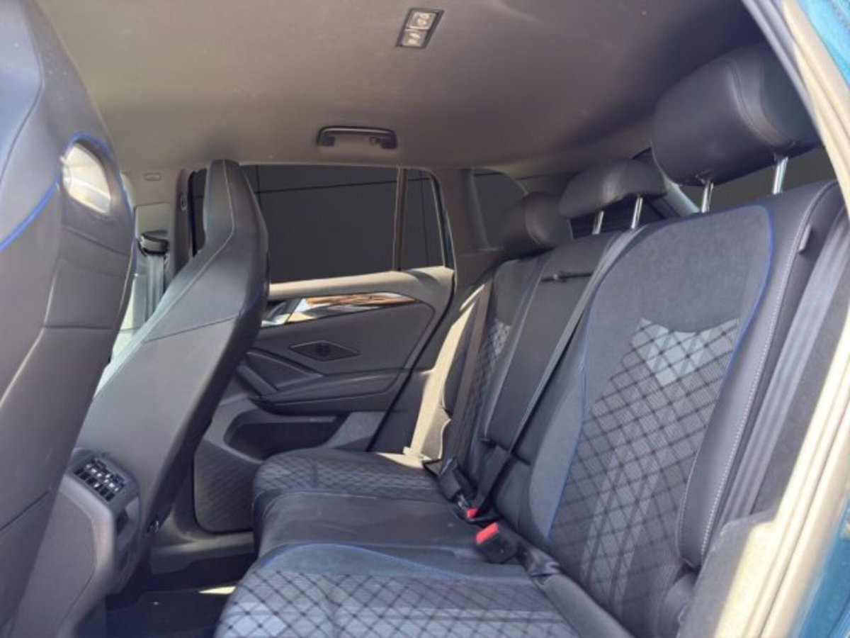 Volkswagen Tiguan 2.0 tdi R-Line 150cv dsg (13)