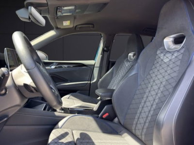 Volkswagen Tiguan 2.0 tdi R-Line 150cv dsg (9)