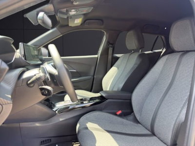 Peugeot 2008 1.2 hybrid Allure 145cv e-dcs6 (9)