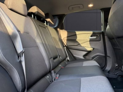 Nissan Qashqai 1.3 mhev N-Connecta 2wd 140cv (18)