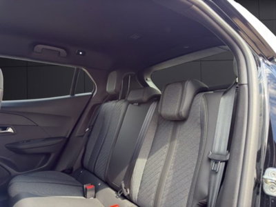 Peugeot 2008 PureTech 100 S&S Allure (12)